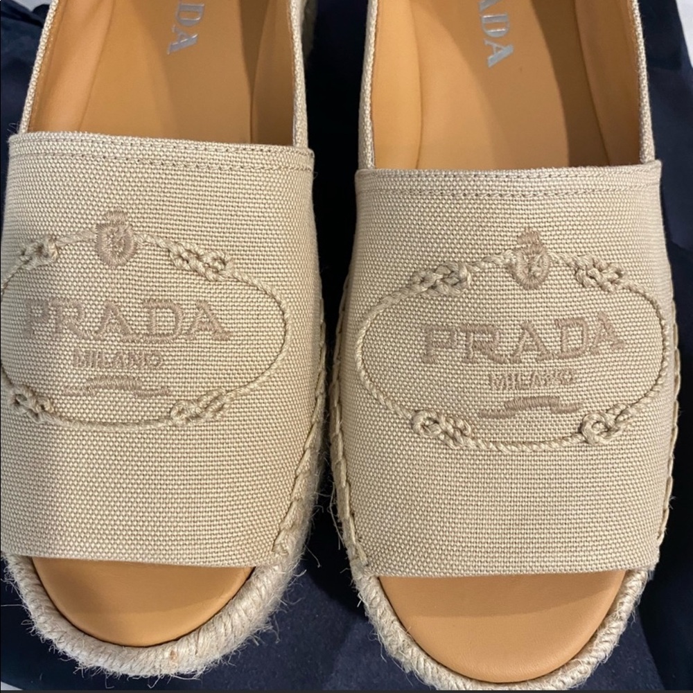 PRADA ESPADRILLES, NEW !! 39.5